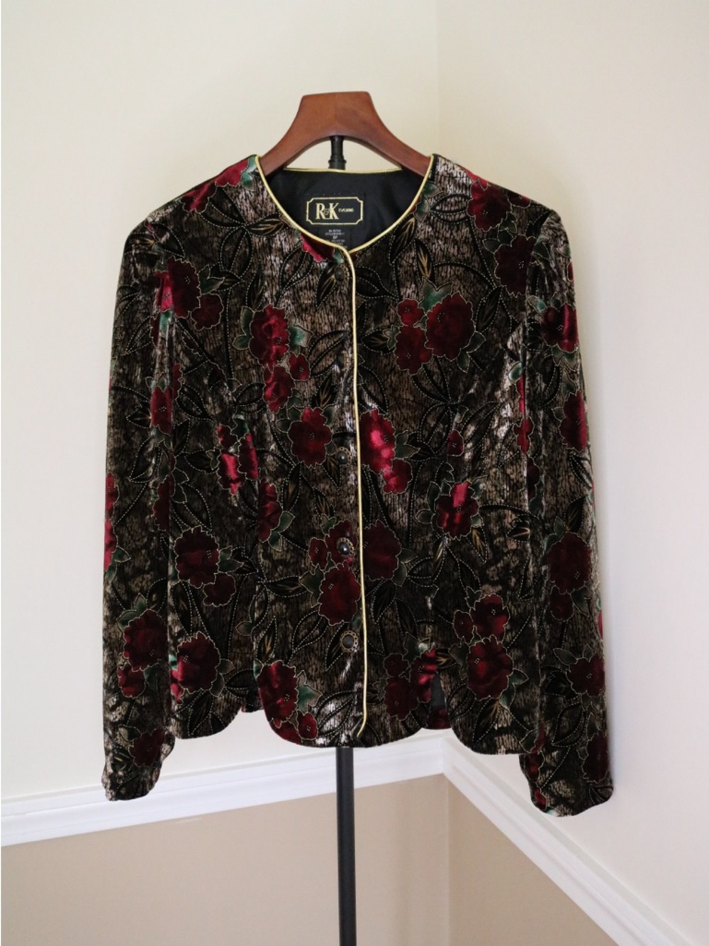Velvet Floral Jacket in Brown with Red Floral Accents r&k vintage